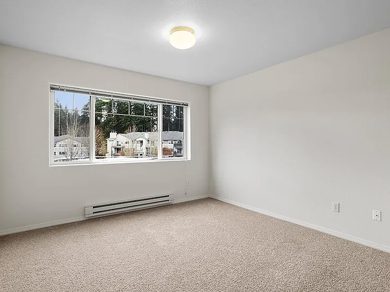 Woodview — Photo 21