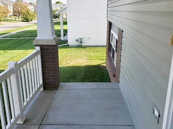 2nd image of 816 Lamont Dr