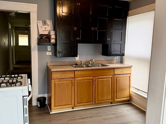 3rd image of 276 Merriman Rd #2