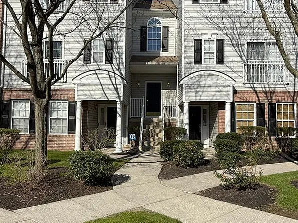 330 Lisa Way #330, Cinnaminson, NJ 08077