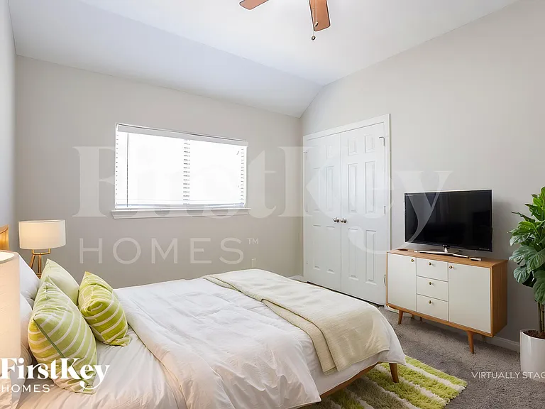 8015 N Tarrytown Crossing Dr — Photo 14
