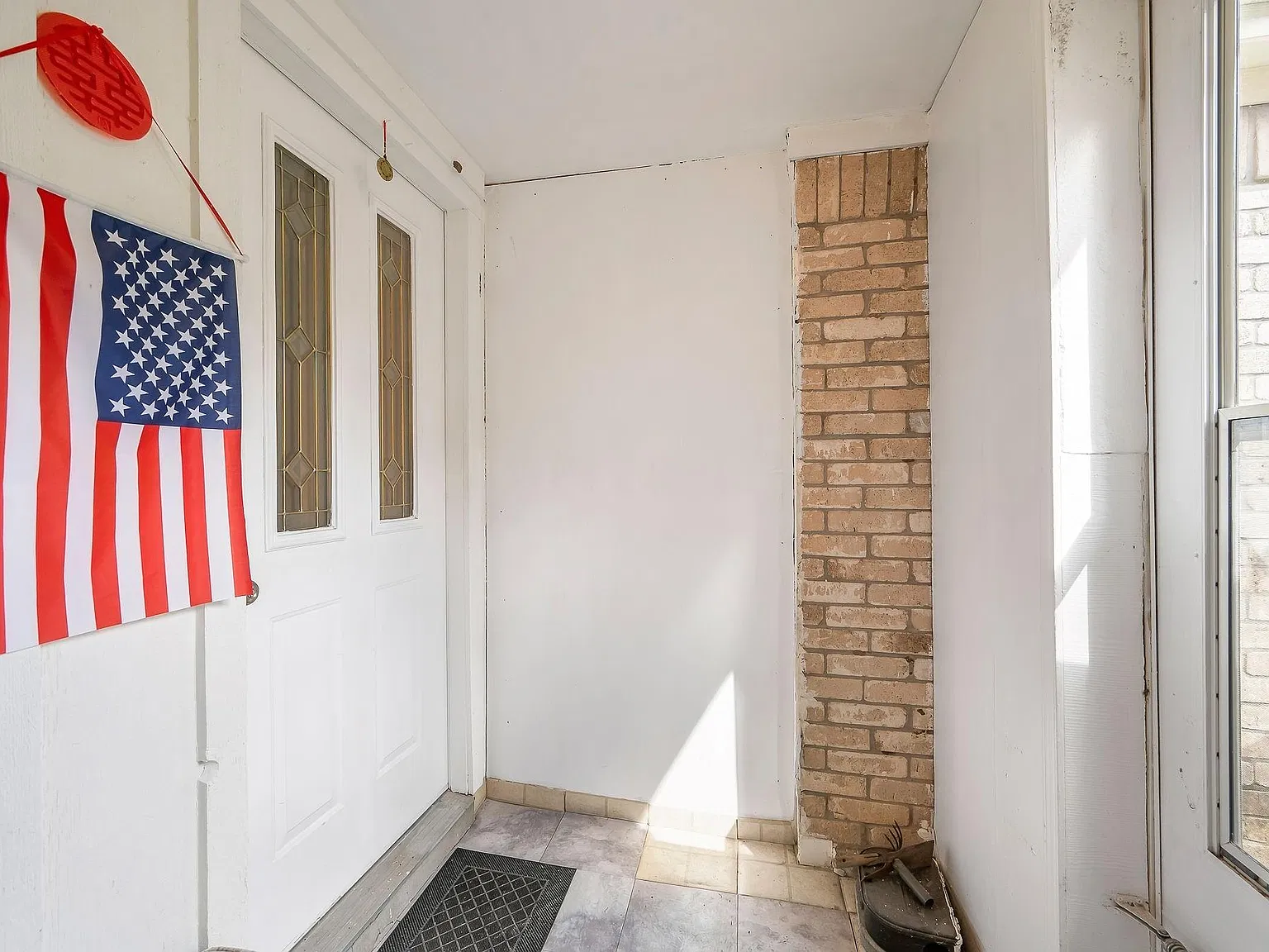 3 bed, 2.0 bath, 1760 sqft, $1,900 — Photo 3