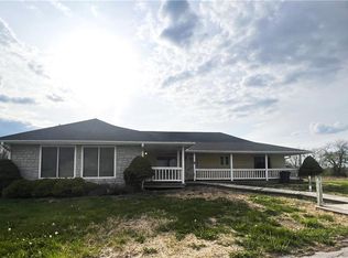 33811 243rd St, Easton, KS 66020