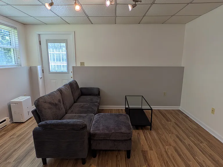 1277 Elmira Rd — Photo 6