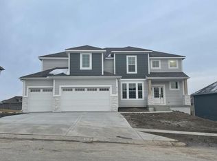 2157 Foxtail Dr, Kearney, MO 64060