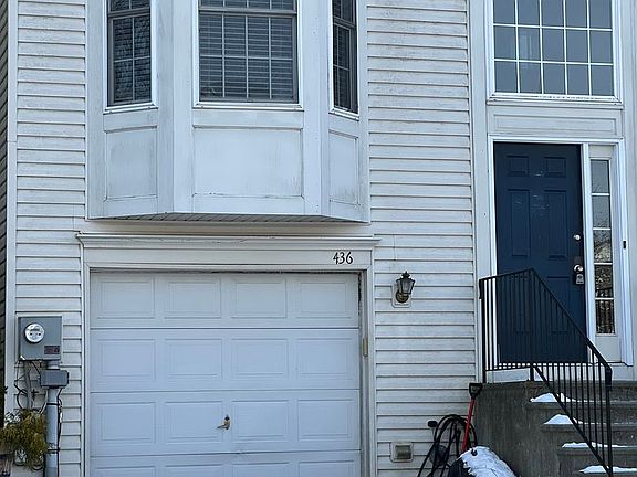 3rd image of 436 S Oak St
