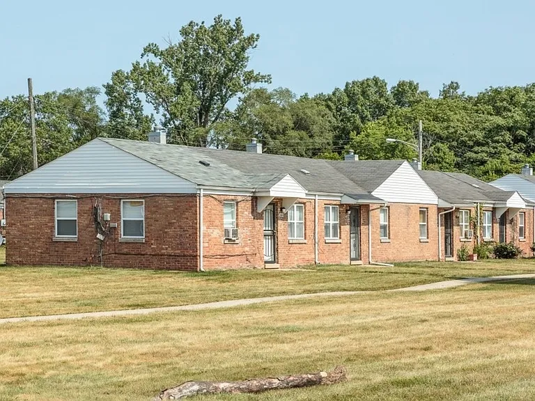 2301 Waverly Dr — Photo 11
