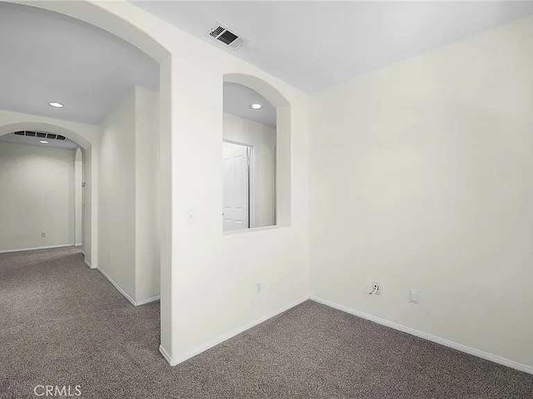 62 Middlebury Ln — Photo 26