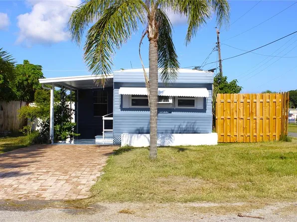 2143 Orange Dr, Holiday, FL 34691