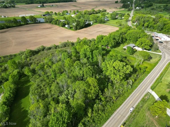 Easton St NE, Alliance, OH 44601