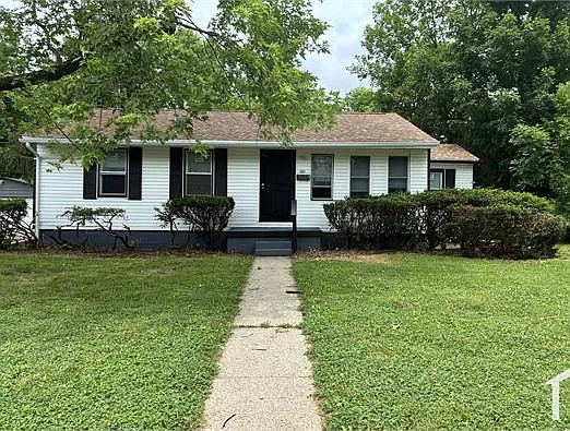4051 W Hillcrest Ave — Photo 2