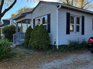 875 W Oak St, Zionsville, IN 46077