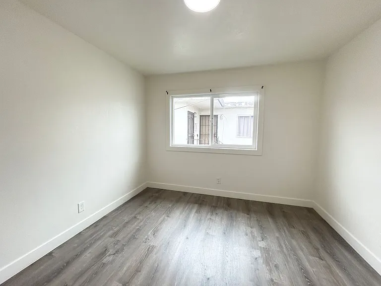 3800 Waller Ave — Photo 5