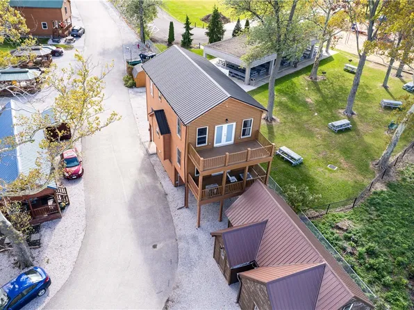 5919 Lake Rd W, Ashtabula, OH 44004