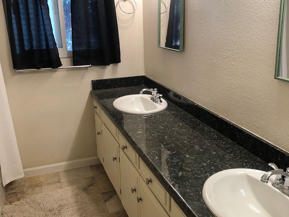 2nd image of 28105 La Veda Ave