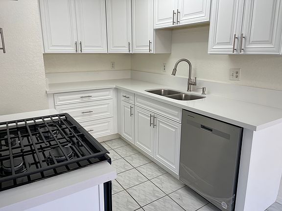 3rd image of 12527 Vicente Pl