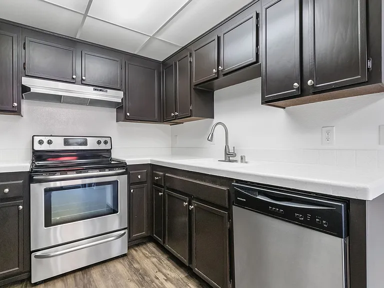 Bonita Heights Apartments — Photo 13