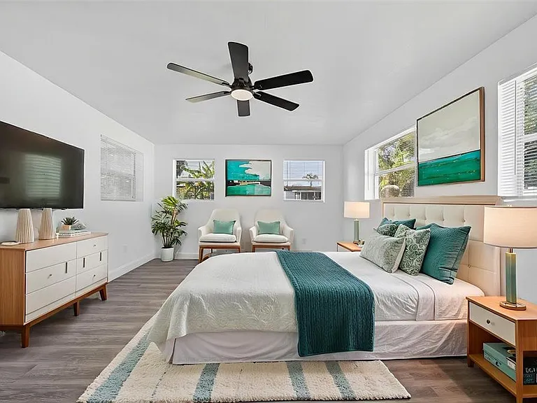 3034 Touraine Ave — Photo 41