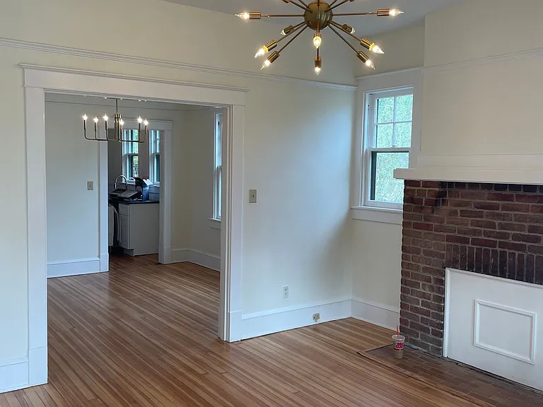 400 Capitol Landing Rd — Photo 1