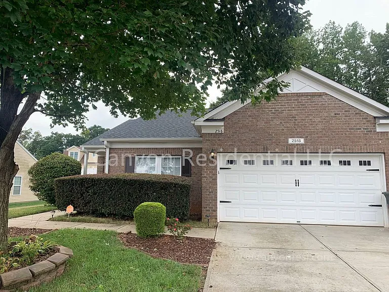 2518 Renard Rd — Photo 1