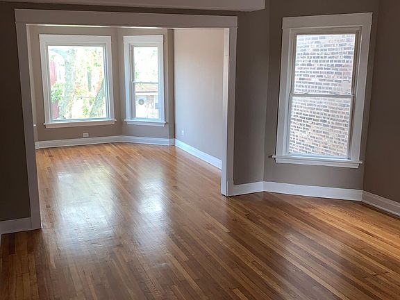 2nd image of 2342 N Avers Ave Unit 2