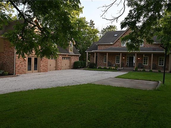 3rd image of 14 Timber Lake Rd