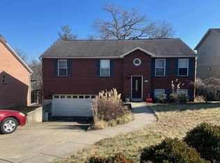 858 Woodlyn Ridge Ct, Bellevue, KY 41073