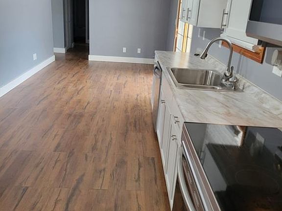 3rd image of 4777 Dawnwood Dr