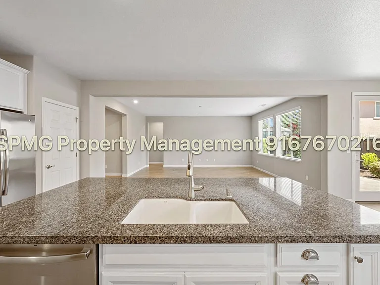 5649 Black Willow St — Photo 7