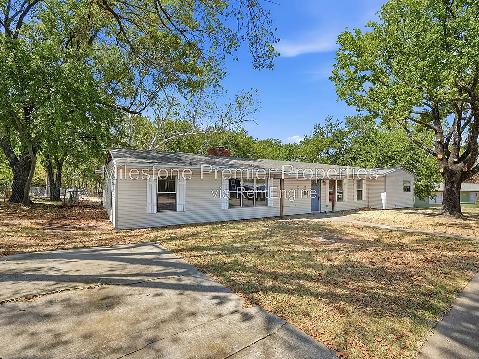 13 Macarthur Dr