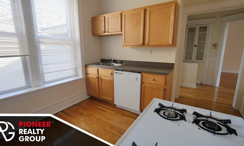 1st image of 3415 N Seminary Ave #3415CH1