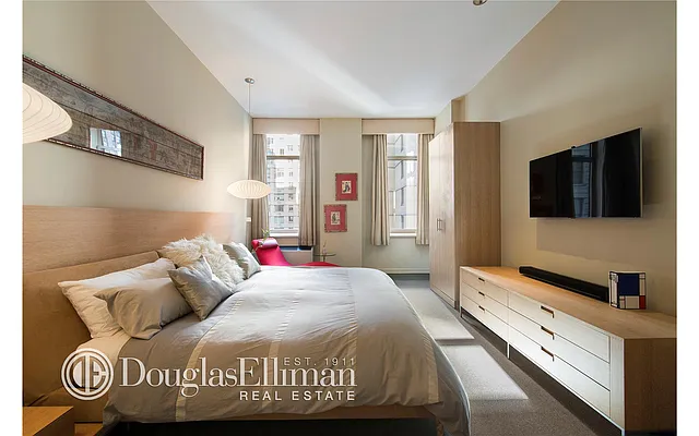 Sold by Douglas Elliman | media 28