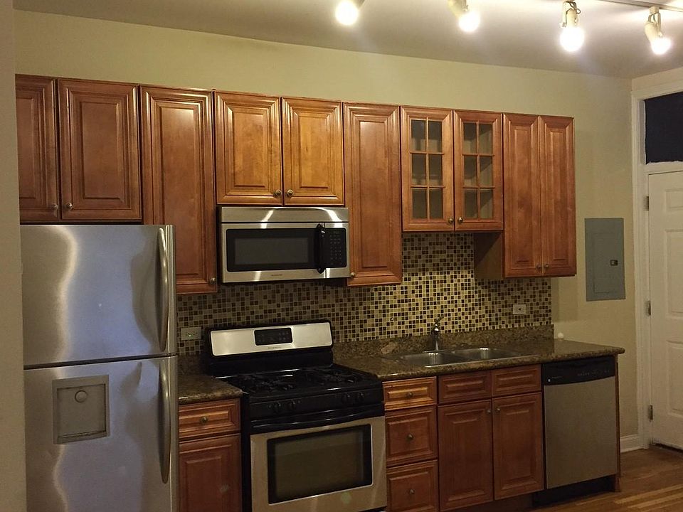 1st image of 5944 S King Dr Unit 3E