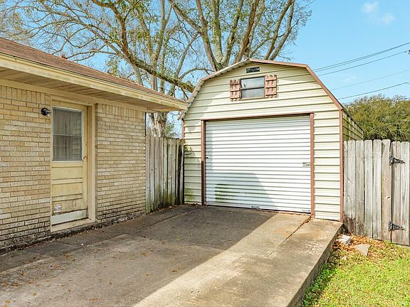 5th image of 2109 N Tinsley St
