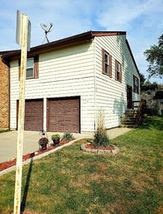2nd image of 270 Old Elm Dr