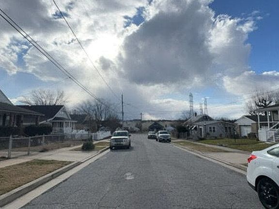 5th image of 7605 Spruce Rd