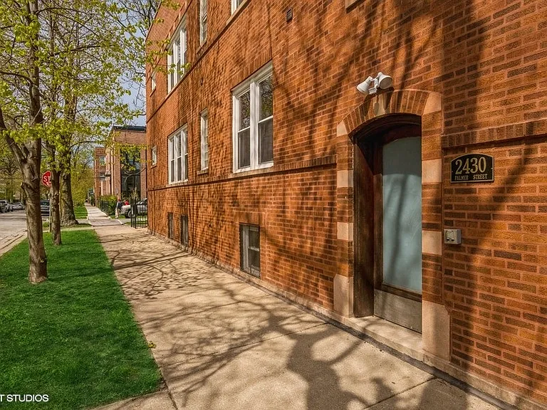2430 W Palmer St #1 — Photo 2