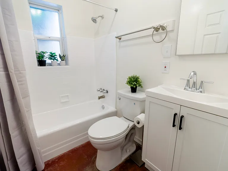 1345 E Grant Rd #1 — Photo 15