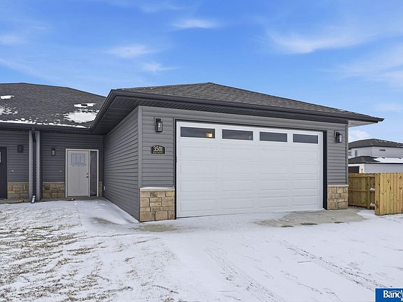 3rd image of 3501 Pearl Crescent Dr