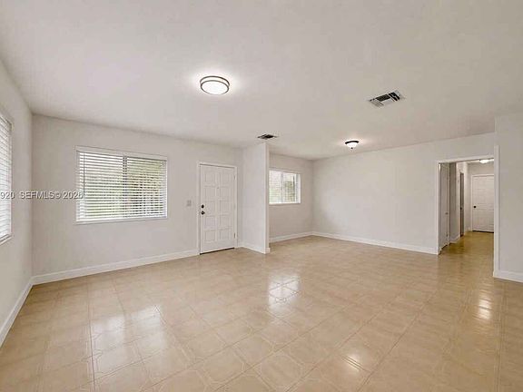 4th image of 8636 NW 35th Pl
