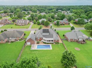 105 Nobleton Ln, Huntsville, AL 35806