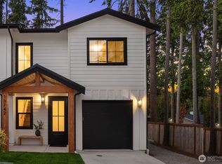 13742 NE 101st St, Kirkland, WA 98033
