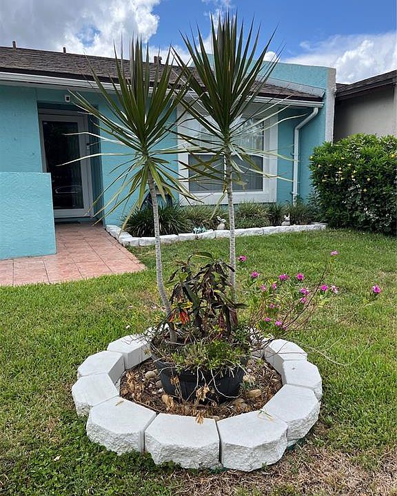 1st image of 976 ALICANTE AVENUE
