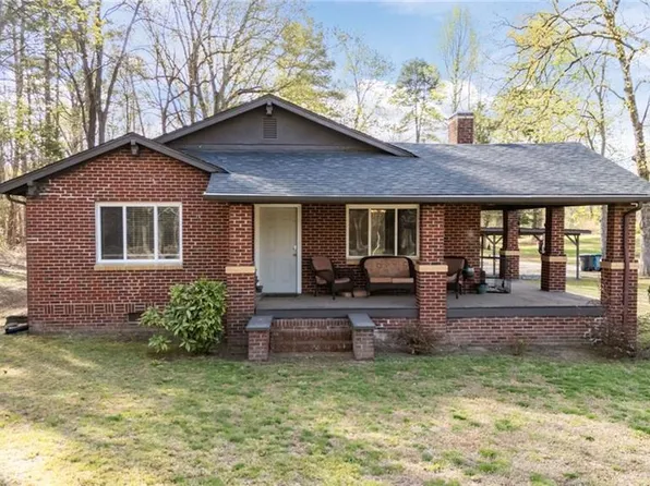 1513 State Highway 62 W, High Point, NC 27263