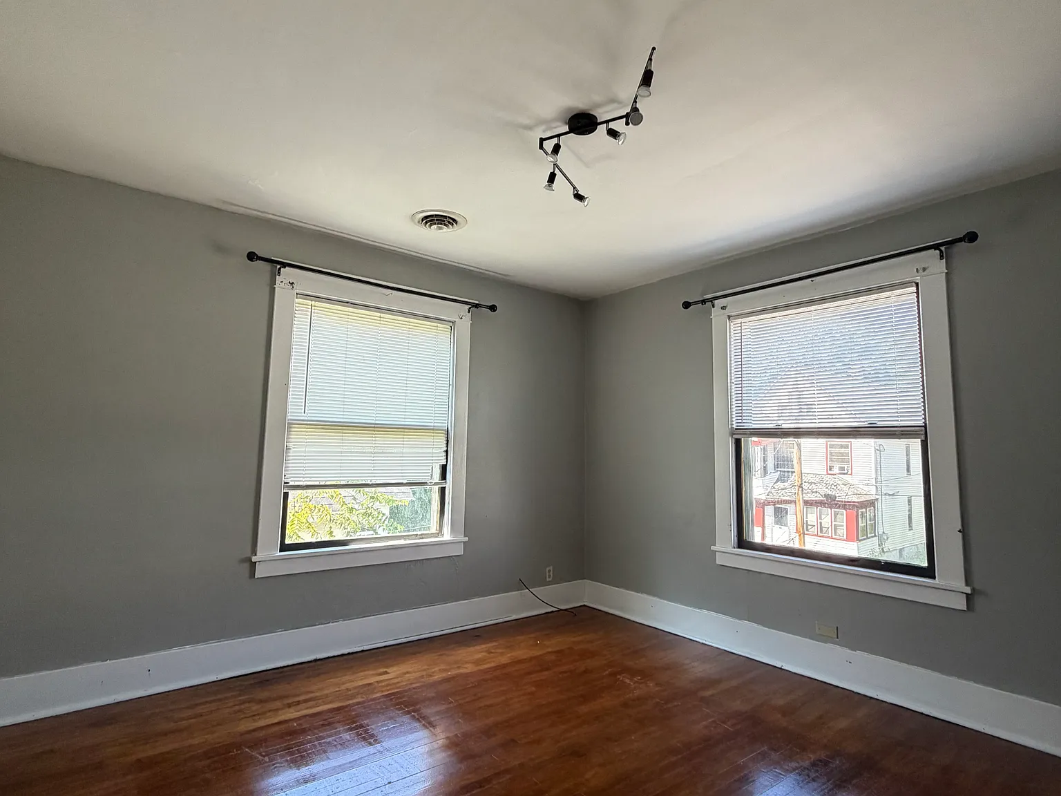 35 Slater Street — Photo 3
