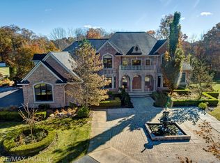 1221 Wilderness Hills Trl, Pinckney, MI