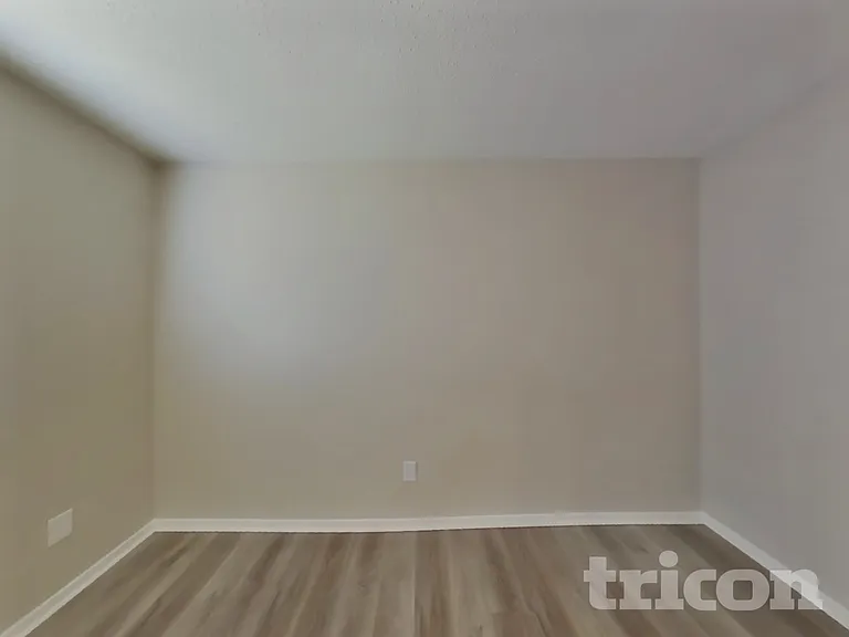 725 Villa Ridge Dr — Photo 14