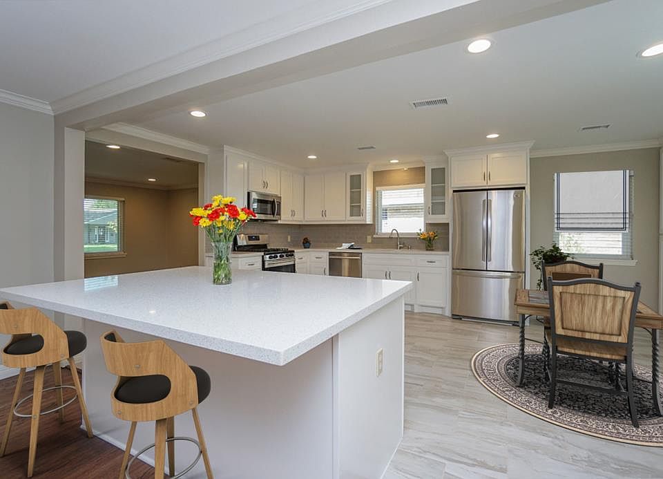 1st image of 5618 Belrose Dr