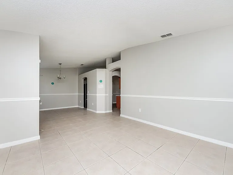 473 Martigues Dr — Photo 5