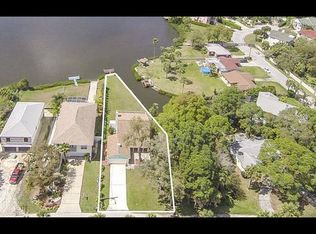 7151 Peninsular Dr, New Port Richey, FL 34652